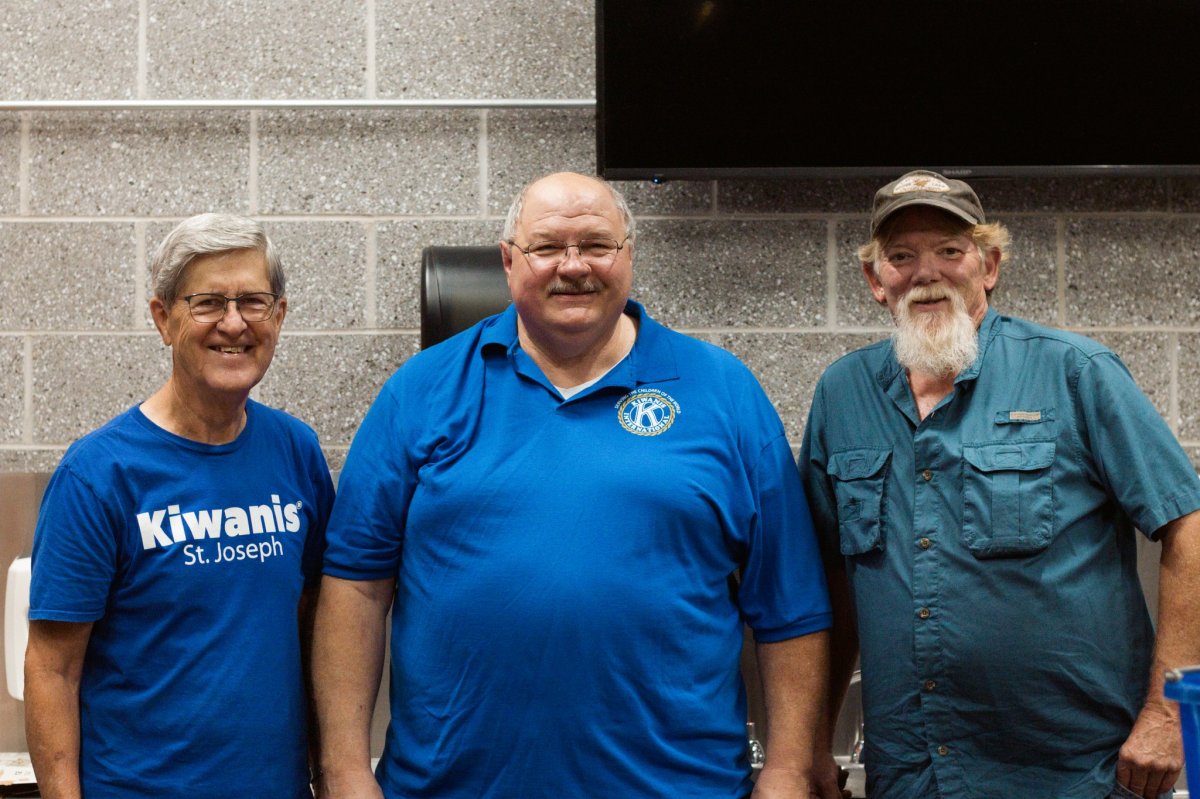 Kiwanis Supports Bluegrass Battles Hunger